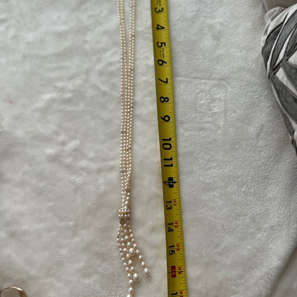 Beautiful long strand pearl necklace - Picture 9 of 10